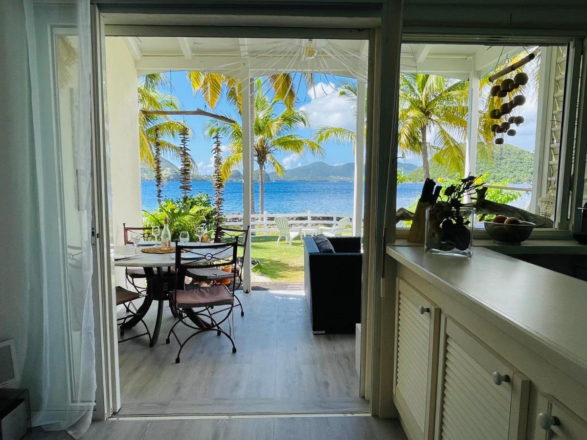 Blue Lagoon, Cottage Les Pieds Dans L Eau Terre-De-Haut Exterior photo